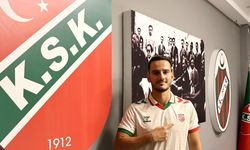 Karşıyaka'da son gün hareketliliği! 9 lisans çıktı, 2 isim ayrıldı