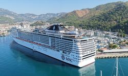 333 metrelik dev gemi Marmaris’e geldi! Binlerce turist şehri doldurdu