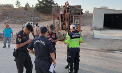 Kütahya’da işçi servisiyle çekici çarpıştı! 8 yaralı