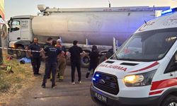 Turgutlu'da motosiklet ve kamyon çarpıştı! 17 yaşındaki genç sürücü hayatını kaybetti