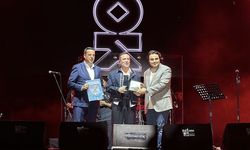 Oğuzhan Koç'un peynir esprisi güldürdü: Maketi görünce bakın ne dedi