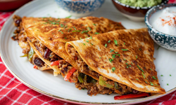 Dışarıda dünyanın parasını veriyoruz! Quesadilla evde yapmak bu kadar kolaymış
