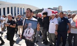 Ünlü oyuncu Serhat Kılıç gözyaşlarıyla son yolculuğuna uğurlandı!  Cenaze töreninde duygusal anlar...