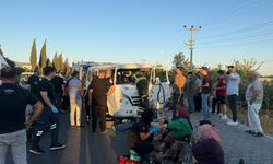 Son Dakika: Beton mikseri iki servis aracına çarptı! Çok sayıda yaralı var