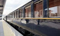 Tarihi Orient Express İstanbul’a ulaştı! 70’ten fazla yolcuyla geldi