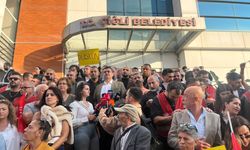 Çiğli’de siyah çelenkli protesto! Karadağ’dan Yıldız’a “İrademizi AKP’ye sattın”
