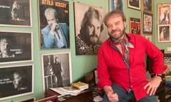 53 yıllık kariyerinde yeni karar: Attila Atasoy sahnelere veda ediyor!