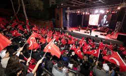 Balçovalılar Cumhuriyet Bayramı’nı Yüksek Sadakat şarkılarıyla kutladı