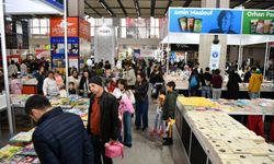 Balıkesir Kitap Fuarı’na yoğun ilgi! İlk üç günde 40 bin ziyaretçi