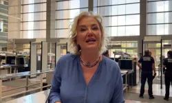 Berna Laçin gözaltı sonrası dostlarıyla adliye önünde poz verdi: “İyiyim, var olun”