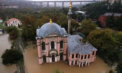 Kağıthane Deresi taştı! Tarihi Sadabad Camii ve çevresi göle döndü! Havadan böyle görüntülendi