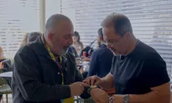 Cem Yılmaz saat tutkusunu bir kez daha gösterdi: Kolundaki özel tasarımın fiyatı ortaya çıktı