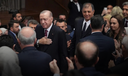 Cemil Tugay AK Parti Genel Merkezi'nde! "İzmir'i güzel şeyler bekliyor"