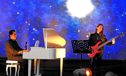 Çeşme’nin tarihinden doğan türkü festival sahnesinde yankılandı