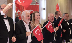 Konak’ta Cumhuriyet Balosu! Geliri çocuklara ayrıldı