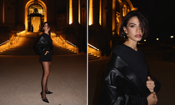Demet Özdemir'den Paris'te yeni imaj! Bu kez siyah mini elbiseyle poz verdi