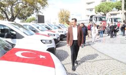 Dikili Belediyesi filosunu büyüttü: 9 yeni araç hizmete alındı