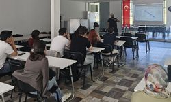 EÜ’de öğrenciler makine öğrenmesini uygulamalı öğrendi