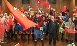 İzmir’de huzurevinde Cumhuriyet balosu! “Cumhuriyet sadece bir gün için değildir”