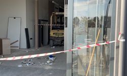 Kilolarca ağırlıktaki mermer işçilerin üzerine devrildi: 1 ölü, 1 ağır yaralı
