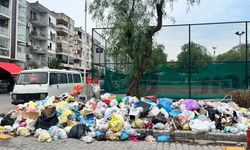 Karşıyaka’da çöp krizi: Sokaklar çöplerle doldu! Vatandaşlar çözüm bekliyor