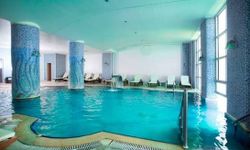 Yaza kadar beklemeyin: Dışarıda mont, içeride mayo! Otel odası tutmadan termal keyif: İzmir’den günübirlik gidilebiliyor