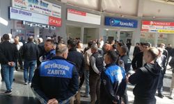 Manisa Otogarı’nda 4 saatlik eylem! Firmalar ana girişi otobüslerle kapattı