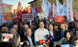 YENİ Parti İzmir, Tugay’a tepki için sokakta! “Sen belediye başkanı değilsin”