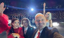 Menemen’de binlerce kişi Cumhuriyet için buluştu! Gecenin finalinde Aşkın Nur Yengi sahne aldı
