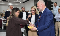 Menemen’de çiftçi kadınlar günü coşkusu! Hediyeler sahiplerini buldu