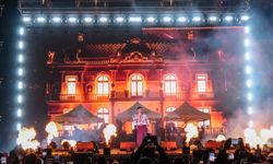 Menemen’de Cumhuriyet coşkusu: On binler Blok3 konserinde buluştu