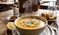 Mercimek çorbasının kıvamını tutturmak aslında bu kadar kolaymış! Lokanta usulü mercimek çorbasının sırrı buymuş