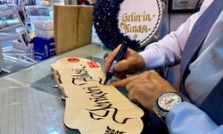 Okuma yazmada zorlandı, kaligrafi ustası oldu: İzmirli vatandaşın hikayesi