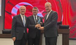 İZTO'da 8 yıllık dönem sona erdi! Özgener yeni genel sekreteri açıkladı