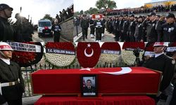 Şehit Uzman Çavuş Mustafa Aslan'a gözüyaşlı veda! 9 aylık hamile eşi töreni ambulanstan izledi