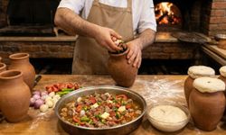 Saatlerce pişiyor, lezzeti katlanıyor! Testi Kebabının sırrı ortaya çıktı: Etin lokum gibi olmasını sağlayan buymuş