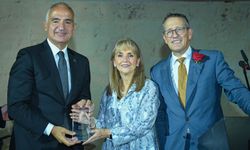Türk turizmine uluslararası ödül! Bakan Ersoy’a WTTC’den üstün liderlik ödülü