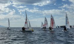 TYF Yelken Ligi'nde ilk start Foça'da verildi! 54 ekip, 108 sporcu yarışıyor