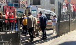 YENİ Parti İzmir ön seçiminde korkutan olay: Kadın üye hastaneye kaldırıldı!