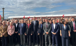 YENİ Parti İzmir'den alternatif cumhuriyet kutlaması! Güç, Tugay'ı ve AK Parti'yi hedef aldı