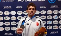 Milli Güreşçi Yüksel Sarıçiçek dünya ikincisi oldu! Finalde gümüş madalya kazandı