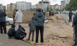 7 yaşındaki çocuk oyuncak arabasını kurtarmak isterken canından oldu!