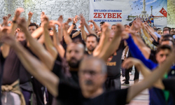 İzmir’de ücretsiz zeybek kursuna yoğun ilgi! Yaklaşık 800 kişi başvurdu