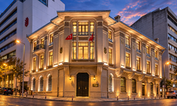 Dışarıdan banka sanılıyor, içeride 100’den fazla sanat eseri saklanıyor! Üstelik İzmir merkezde ve giriş de ücretsiz