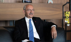 Kemal Kılıçdaroğlu kimdir? Kemal Kılıçdaroğlu'nun siyasi hayatı nasıl başladı? Cumhurbaşkanı Adayı Kemal Kılıçdaroğlu nereli? Kemal Kılıçdaroğlu boyu? Kemal Kılıçdaroğlu hayatı?