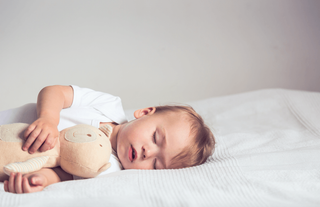 Bebeklerde uyku saatlerini düzenlemenin 5 etkili yolu