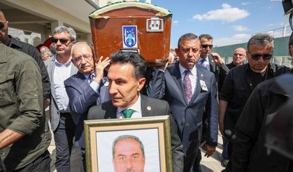 Özel ile Kılıçdaroğlu cenazede buluştu