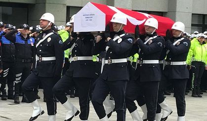 Şehit olan polis memuru için İstanbul Emniyeti'nde tören düzenlendi