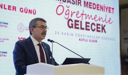 Bakan Tekin Öğretmenler Günü’nde: “Türkiye Yüzyılı’nı öğretmenlerimizle inşa edeceğiz”