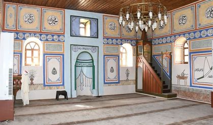 Haftada sadece bir gün açık! Yapım tarihi bilinmeyen cami mimarisiyle büyülüyor
